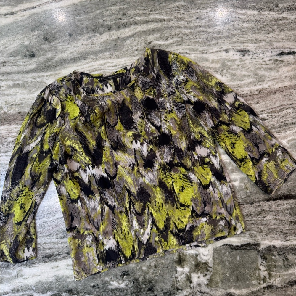 BCBGMaxAzria Multicolor Abstract Top - Picture 3 of 4